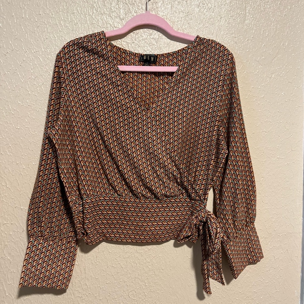 OLM Faux Wrap Top‎ Size large